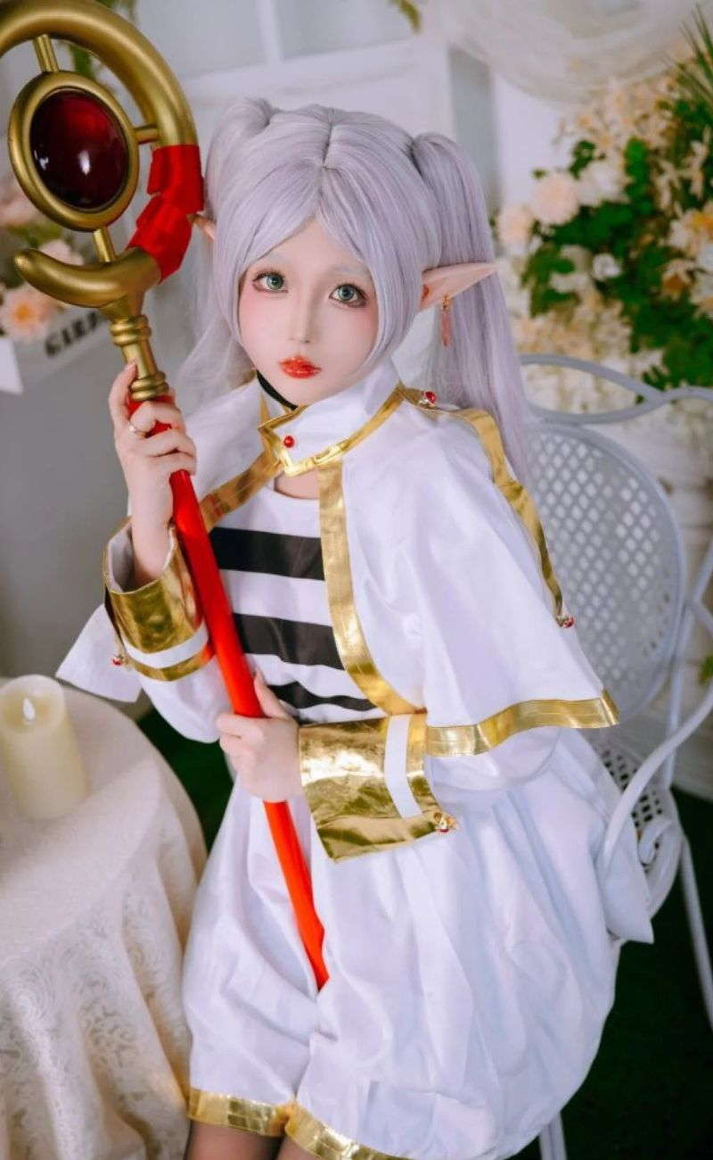 ảnh cosplay frieren siêu xinh