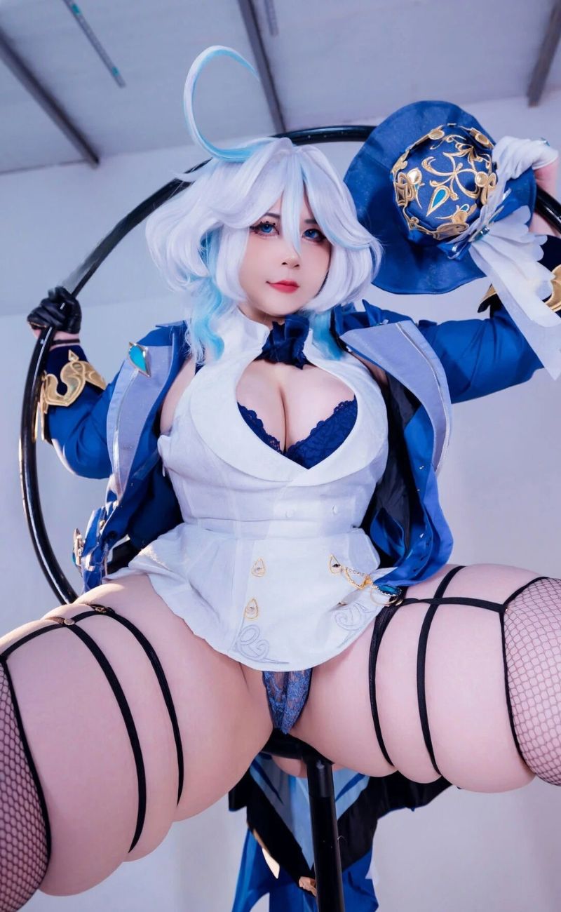 ảnh cosplay furina cực dâm