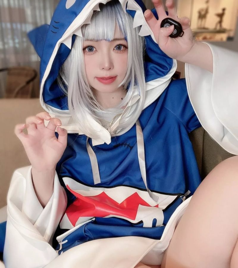 ảnh cosplay gura đáng yêu