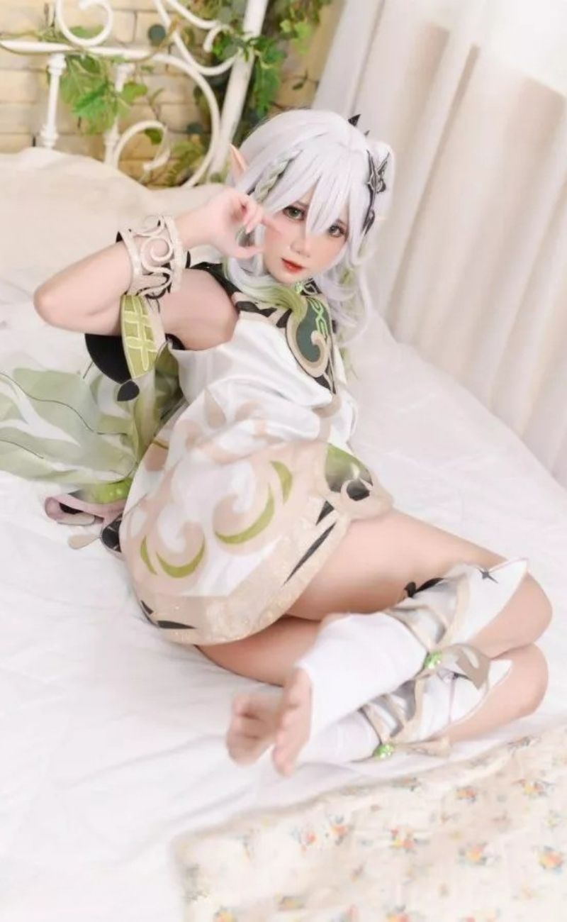 ảnh cosplay nahida gợi cảm