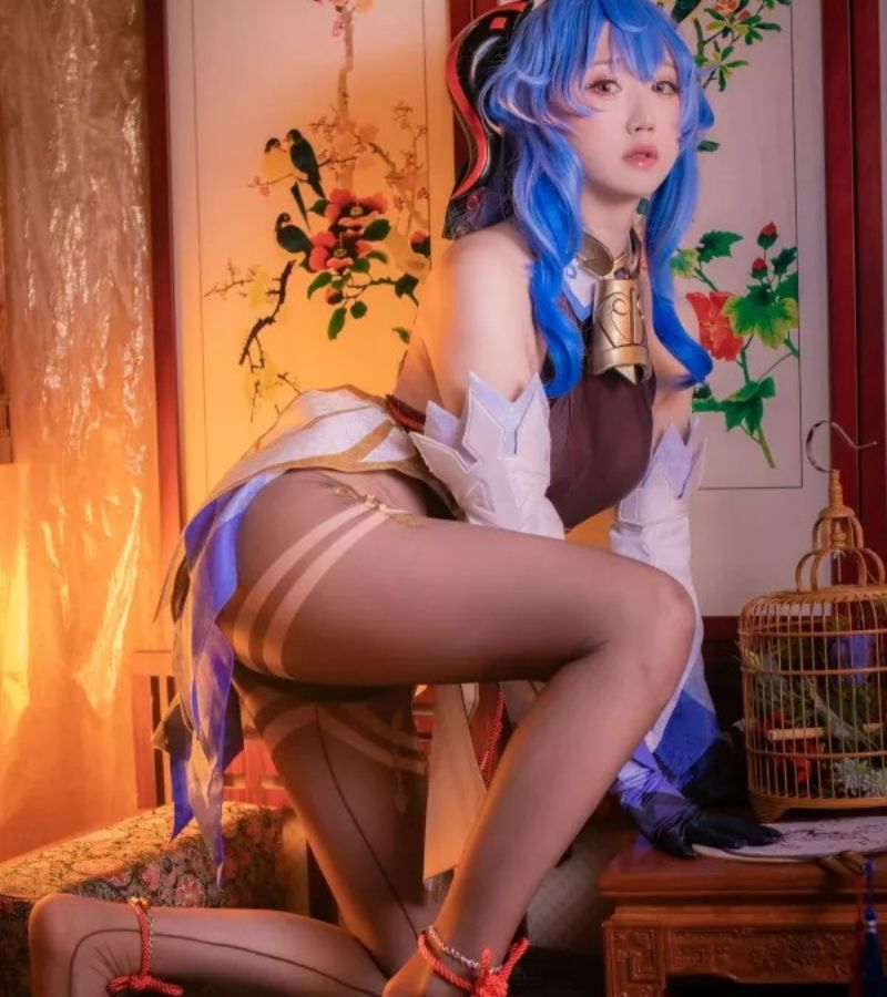 cosplay genshin nóng bỏng