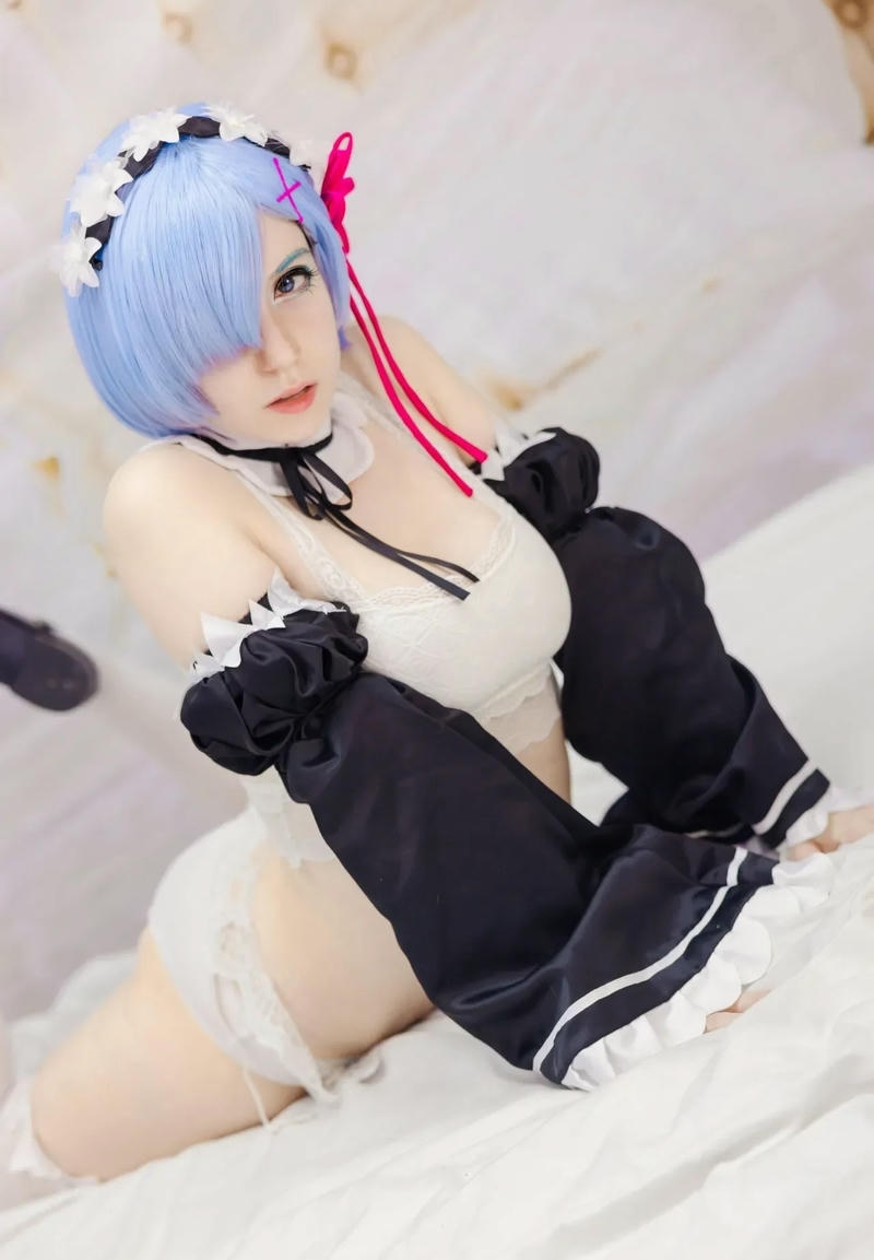 cosplay rem dâm