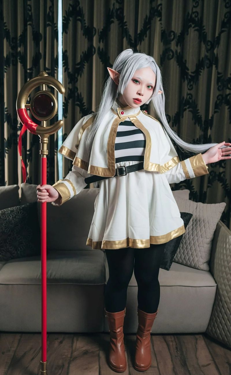 hình ảnh cosplay frieren dễ thương