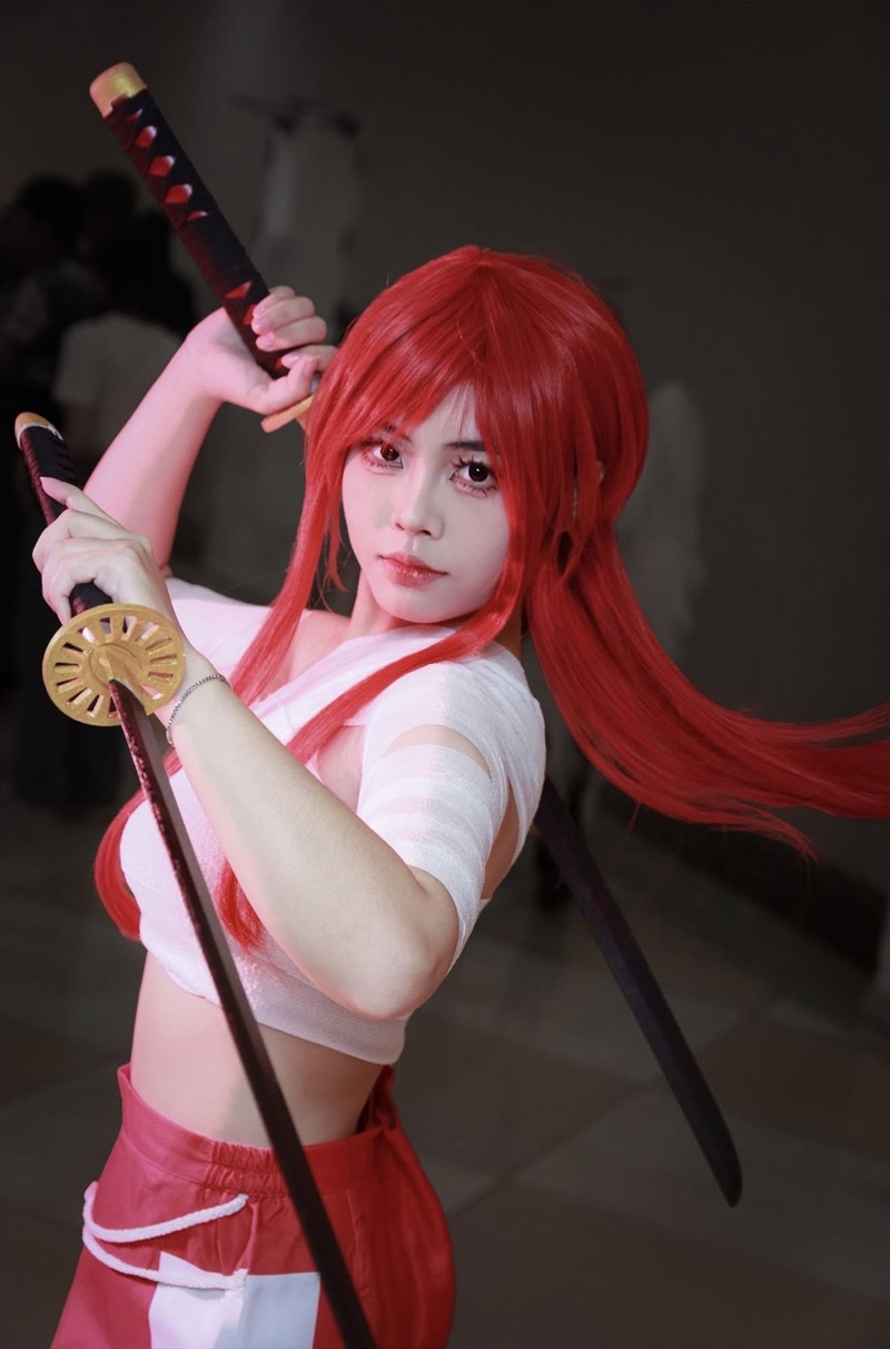 ảnh cosplay erza đáng yêu