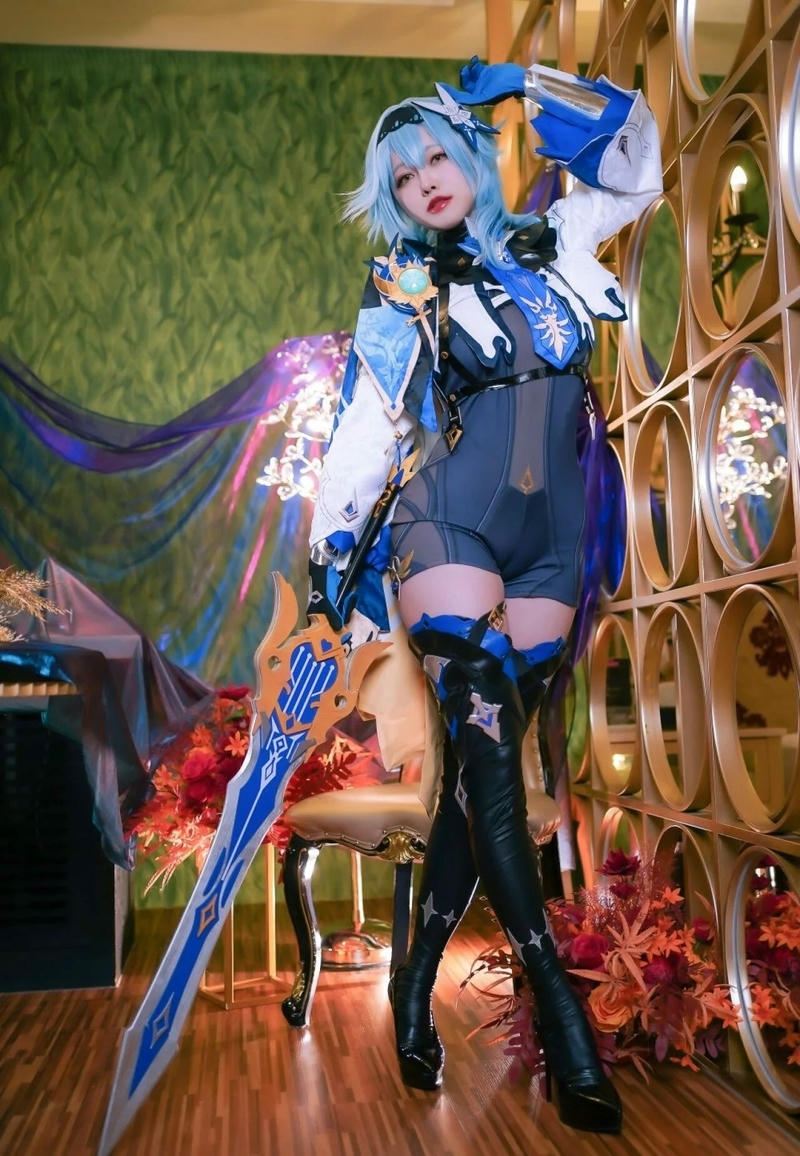 ảnh eula cosplay nóng bỏng