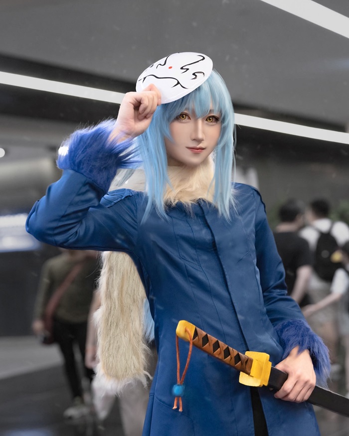 ảnh rimuru cosplay xinh cầm kiếm đẹp
