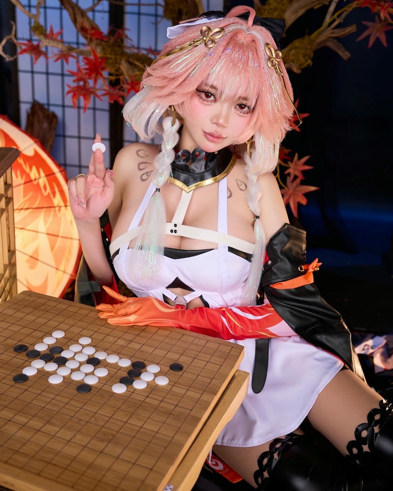 ảnh zinie quỳnh cosplay khiêu dâm