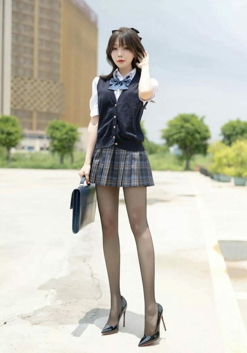 cosplay nữ sinh gợi cảm