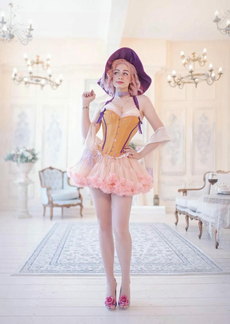 cosplay phù thủy xinh