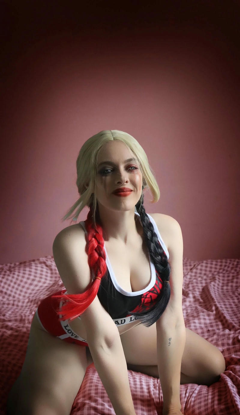 harley quinn cosplay khiêu dâm