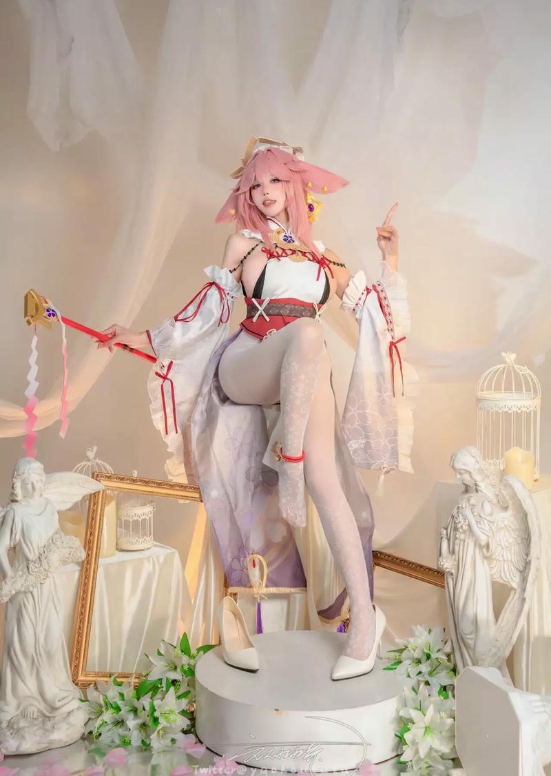 yae miko cosplay gợi cảm