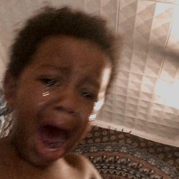 ảnh meme sad buồn em bé