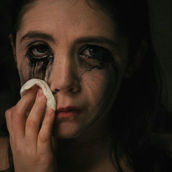 meme crying dị