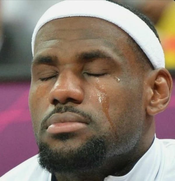 meme crying khóc