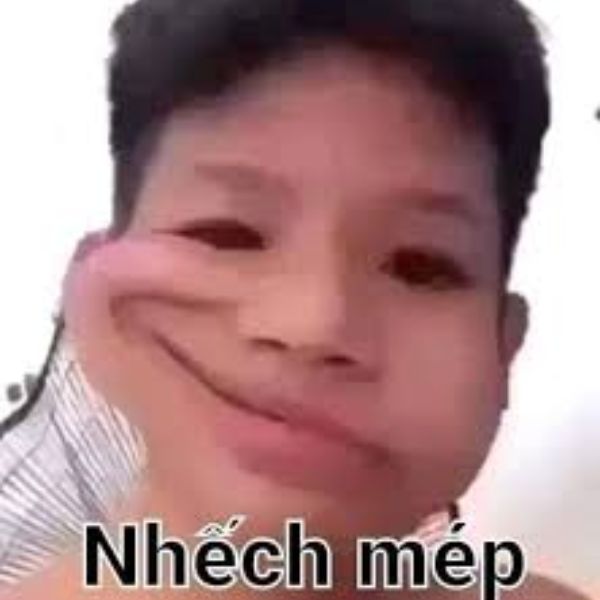 meme khinh bỉ nhếch mép